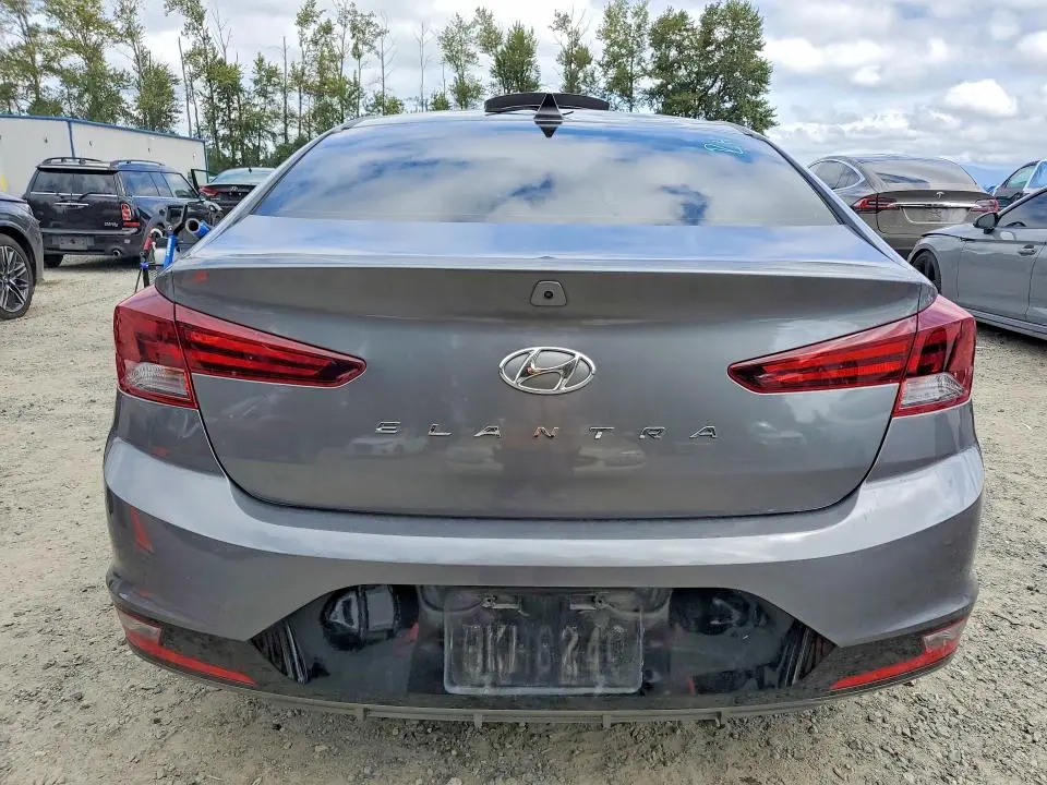 2019 HYUNDAI ELANTRA SEL  
