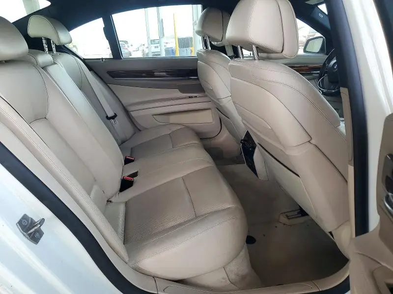2013 BMW 750 I  