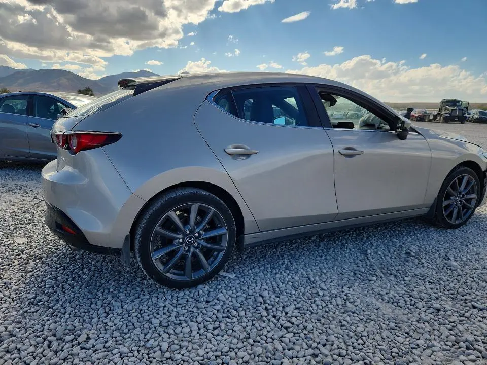 2022 MAZDA 3 PREFERRED  