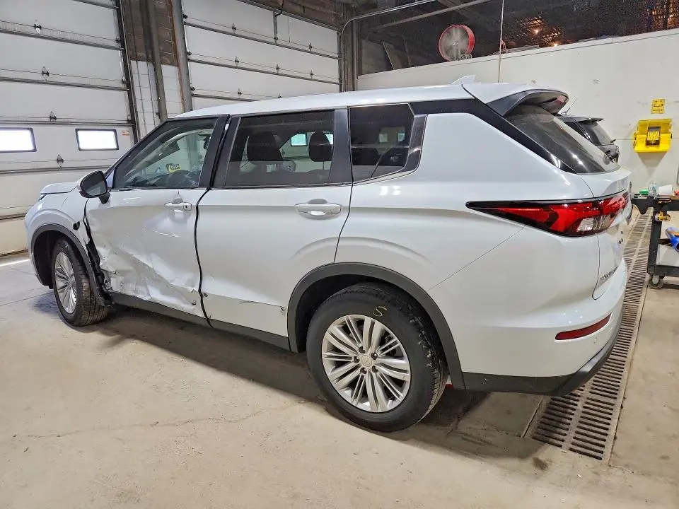 2024 MITSUBISHI OUTLANDER ES  