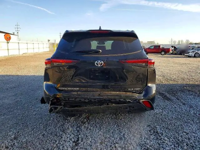 2026 TOYOTA HIGHLANDER XLE  