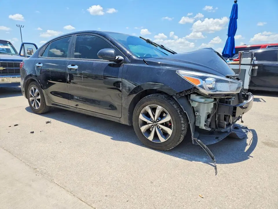 2022 KIA RIO S  