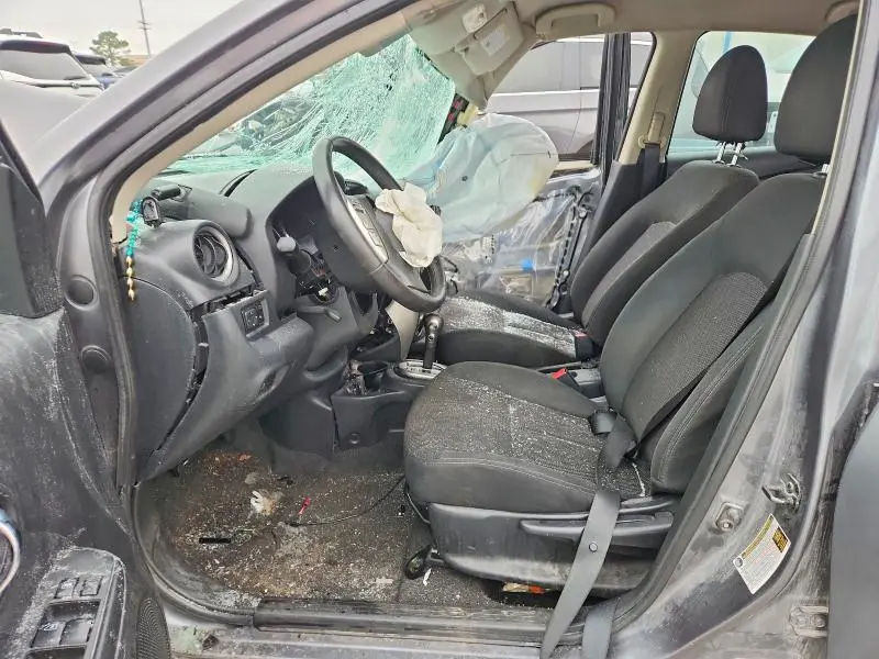 2019 NISSAN VERSA SV  
