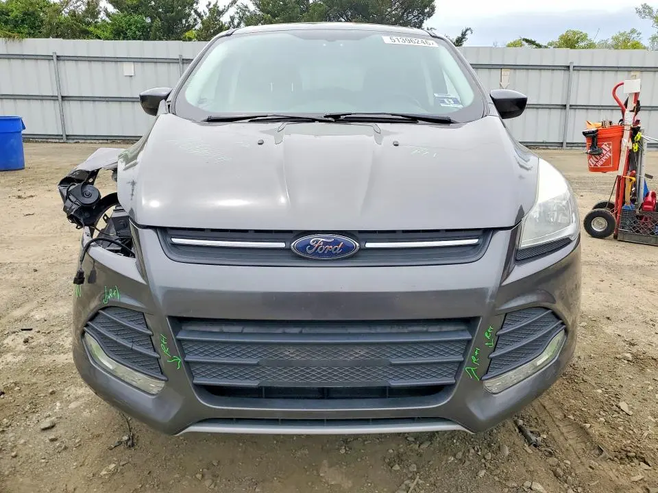 2015 FORD ESCAPE SE  