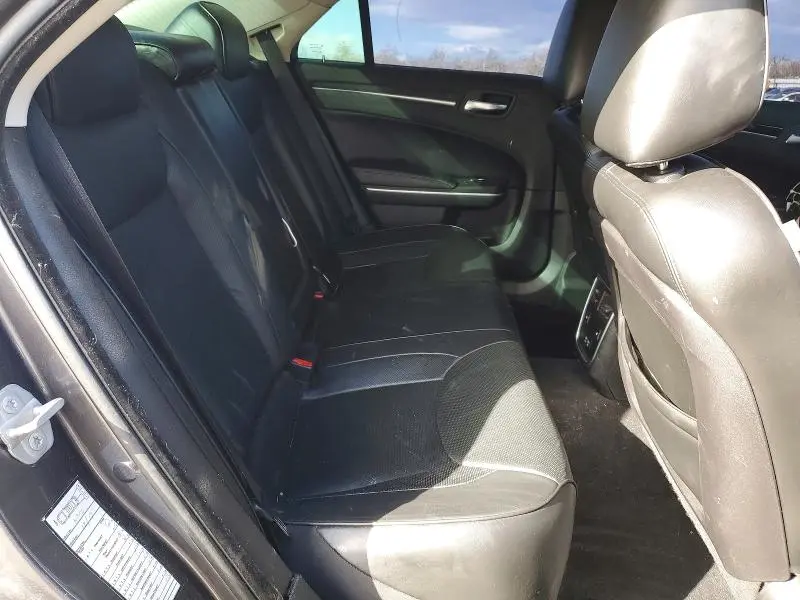 2019 CHRYSLER 300 LIMITED  