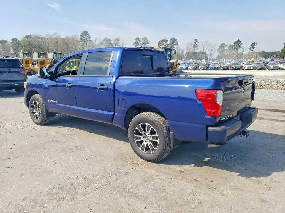 2022 NISSAN TITAN SV  