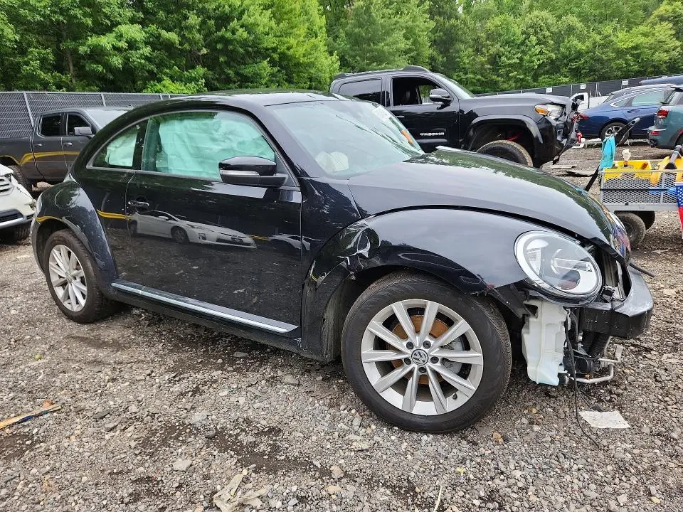 2018 VOLKSWAGEN BEETLE S  