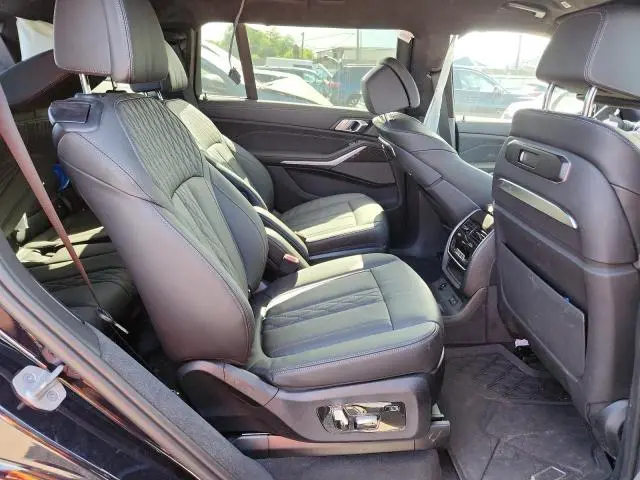 2025 BMW X7 M60I  