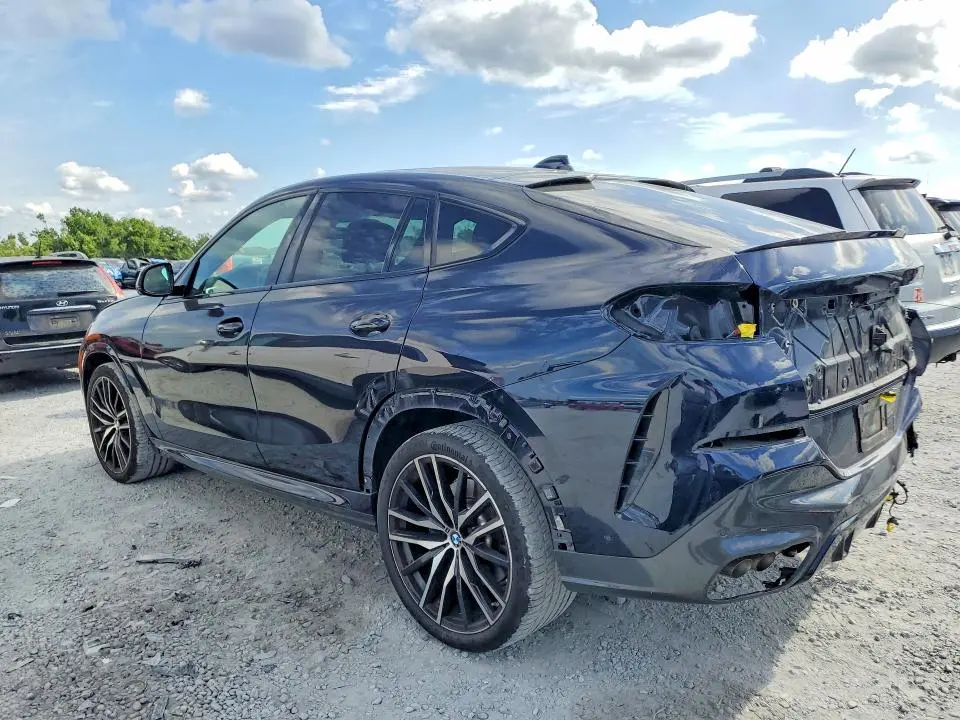2022 BMW X6   