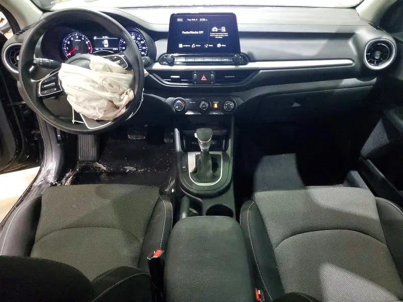 2024 KIA FORTE LX  