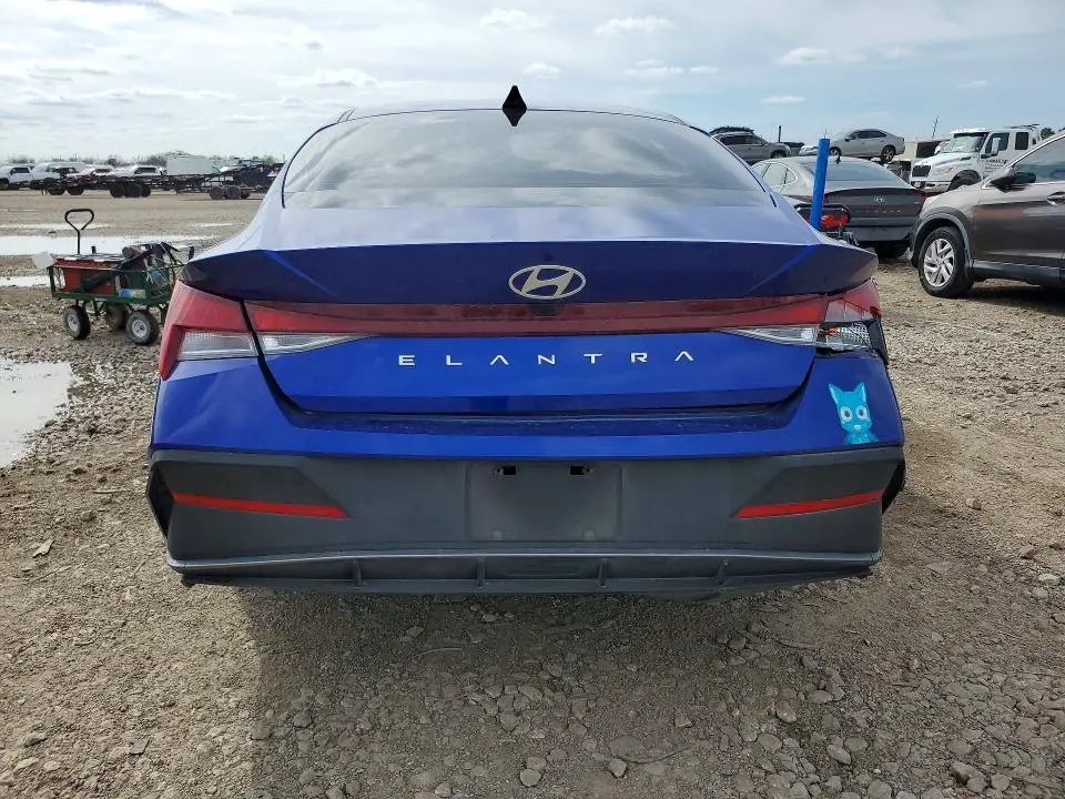 2024 HYUNDAI ELANTRA SEL  