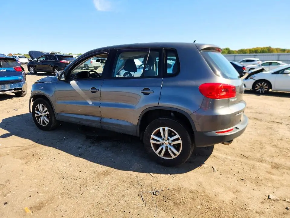 2014 VOLKSWAGEN TIGUAN S  