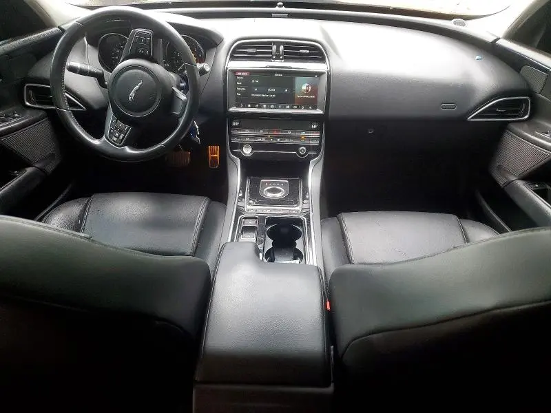 2019 JAGUAR XE   