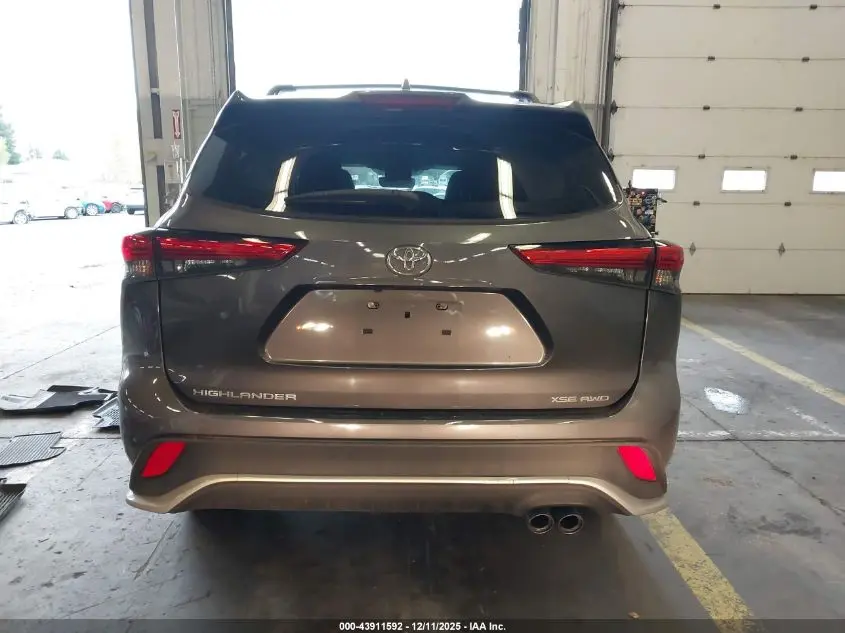 2023 TOYOTA HIGHLANDER XSE