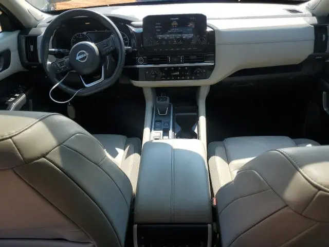 2022 NISSAN PATHFINDER SL  