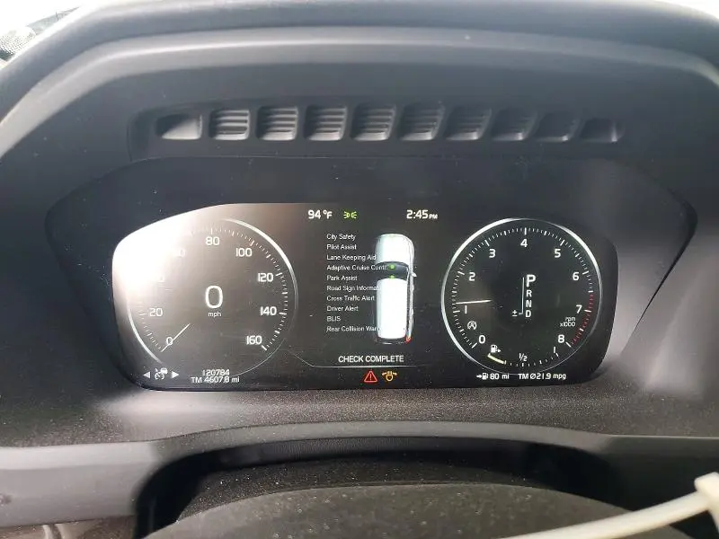 2018 VOLVO XC90 T5  