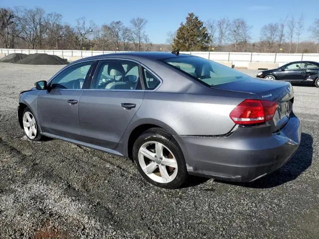 2013 VOLKSWAGEN PASSAT SE  