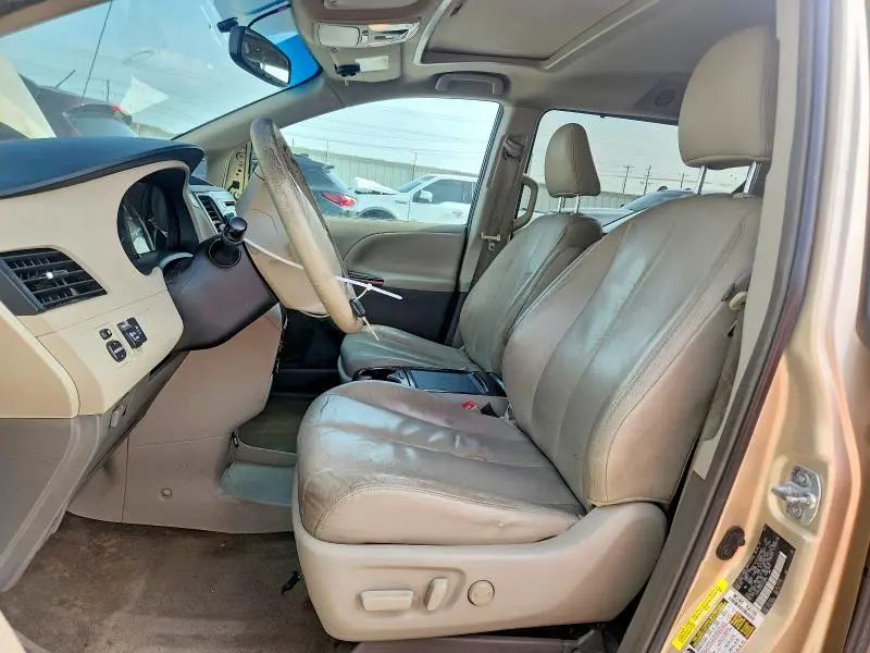 2012 TOYOTA SIENNA XLE 8-PASSENGER  