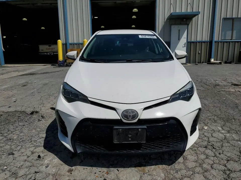 2018 TOYOTA COROLLA SE  
