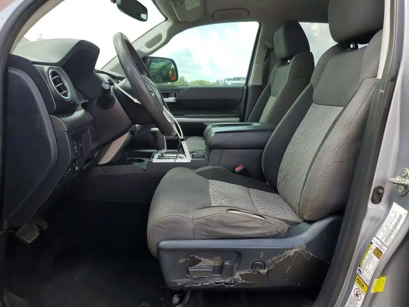 2017 TOYOTA TUNDRA SR5  