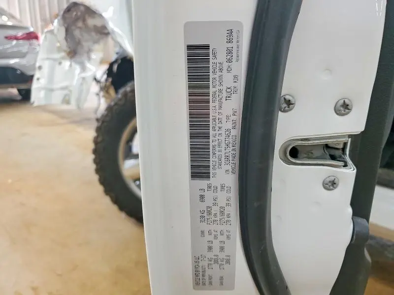 2017 RAM 1500 SLT  