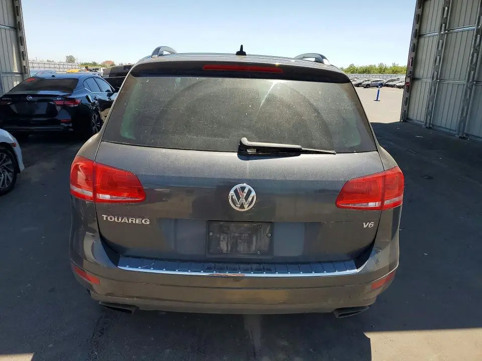2013 VOLKSWAGEN TOUAREG V6  