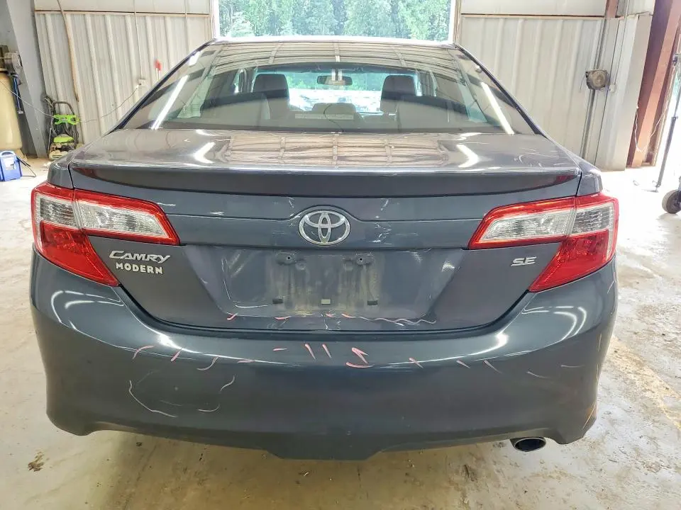 2012 TOYOTA CAMRY SE  