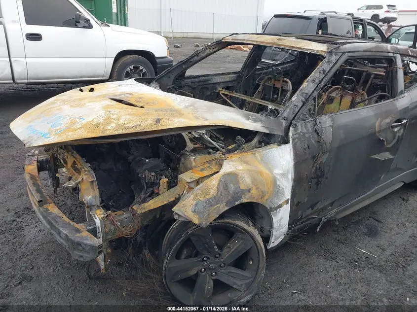 2013 HYUNDAI VELOSTER TURBO W/BLUE