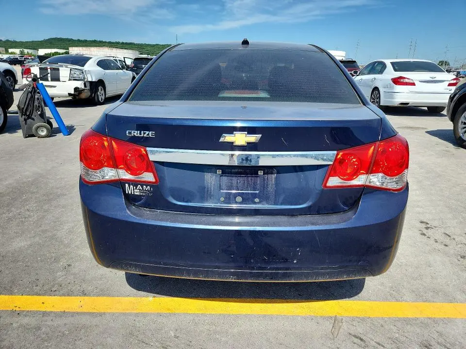 2011 CHEVROLET CRUZE LS  