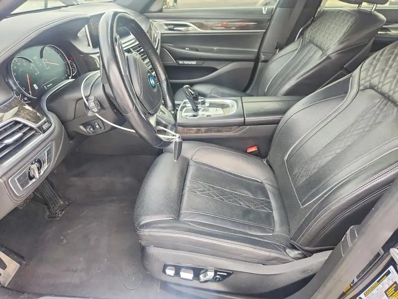 2018 BMW 750 XI  