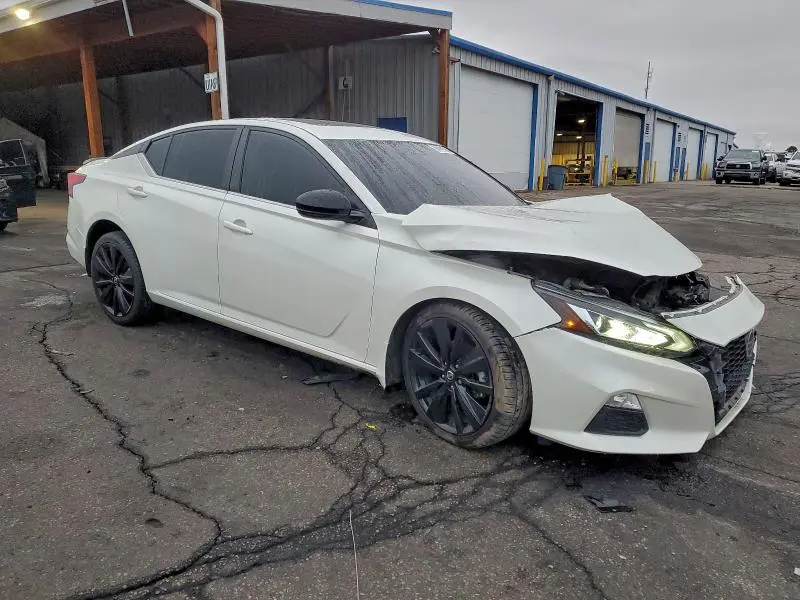 2020 NISSAN ALTIMA SR  