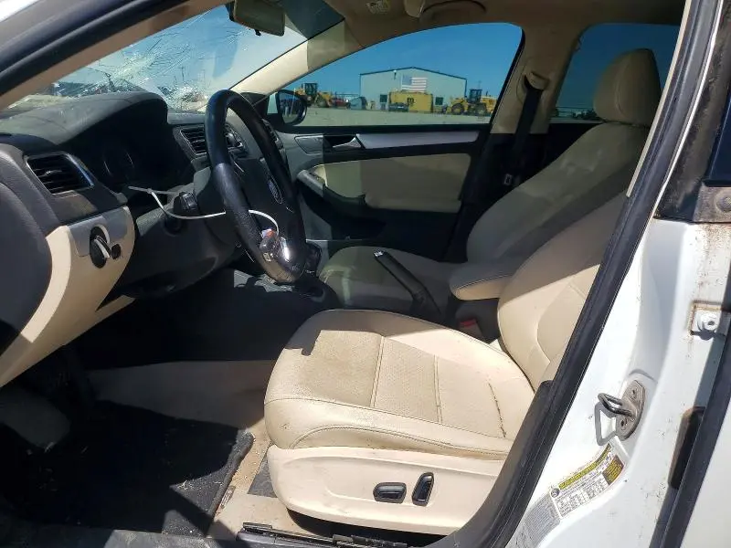 2013 VOLKSWAGEN JETTA   