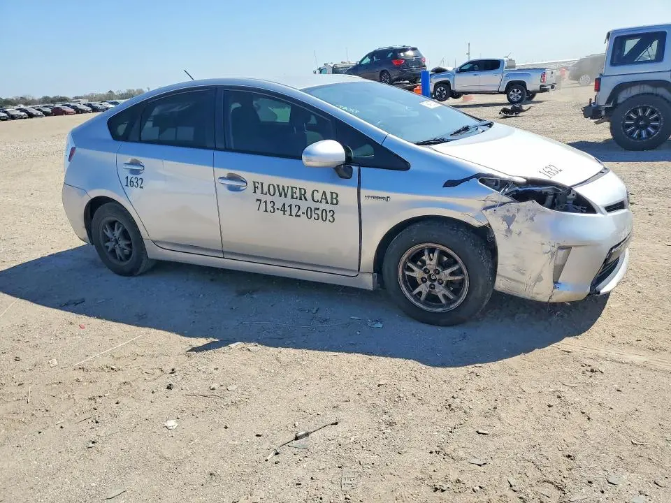 2014 TOYOTA PRIUS TWO  