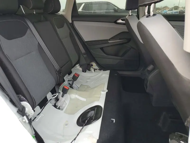 2024 VOLKSWAGEN TAOS S  