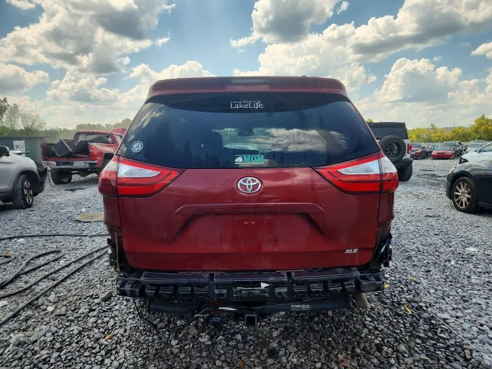 2015 TOYOTA SIENNA XLE 8-PASSENGER  
