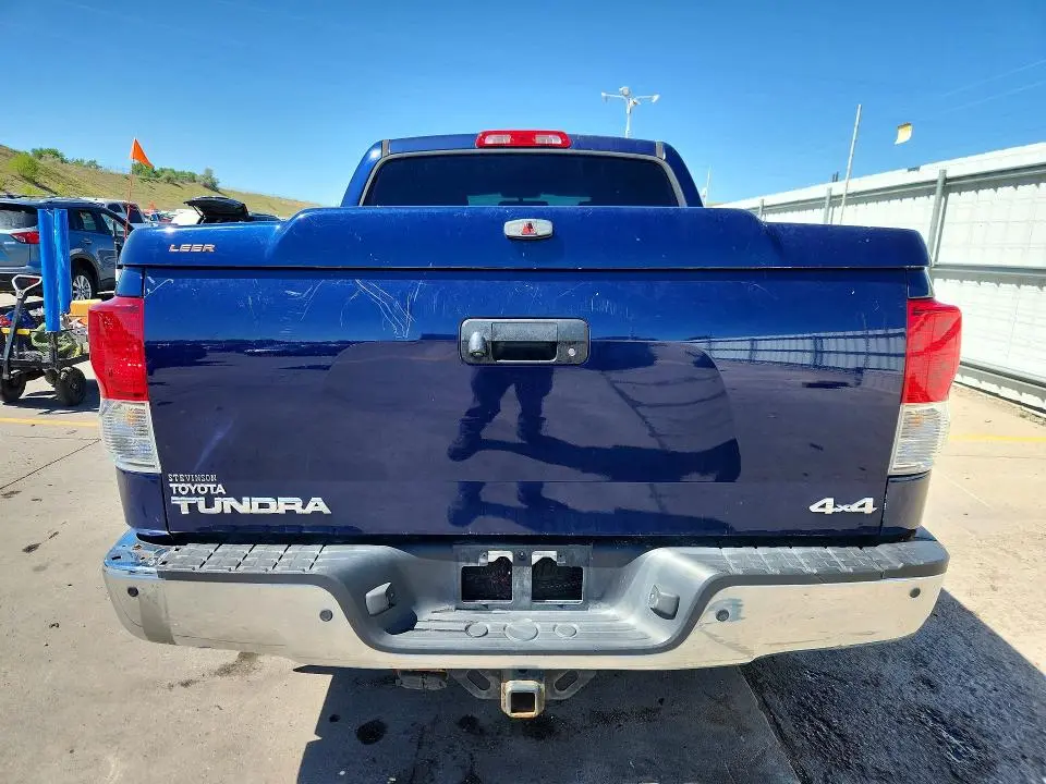 2011 TOYOTA TUNDRA CREWMAX SR5  