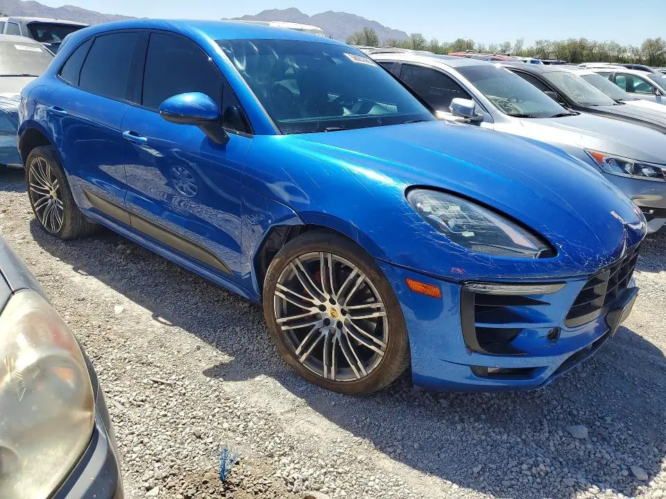 2017 PORSCHE MACAN GTS  