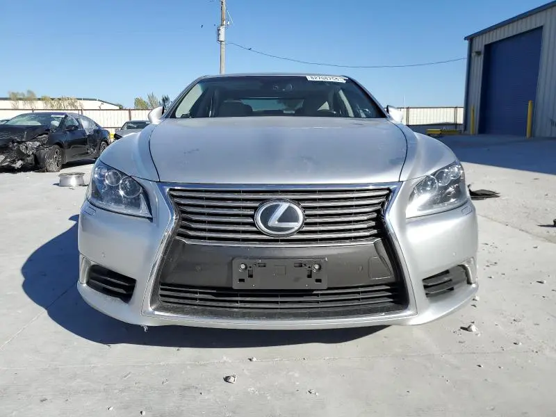 2015 LEXUS LS 460  
