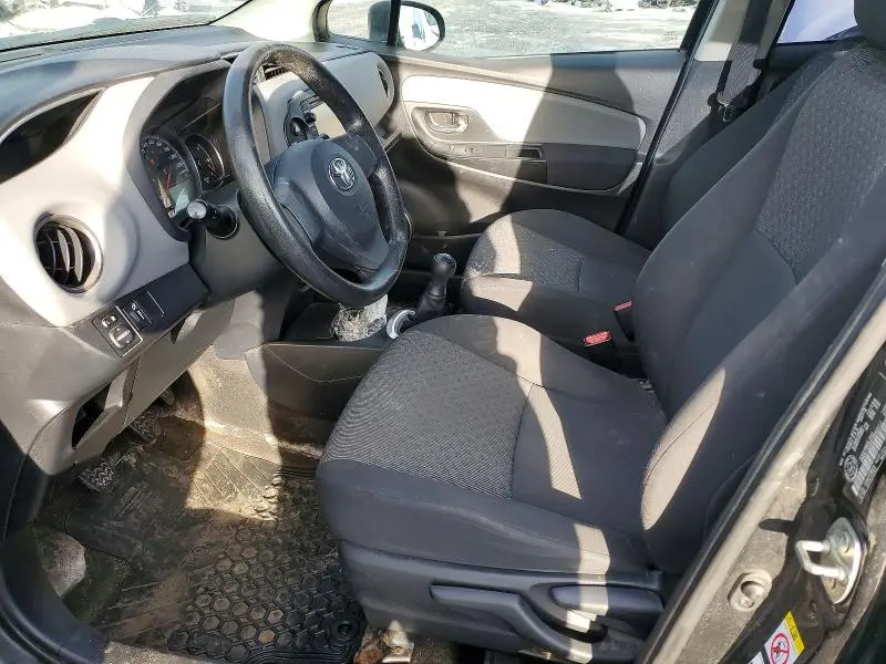 2015 TOYOTA YARIS 5-DOOR L  