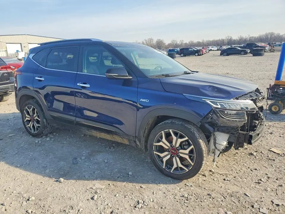 2023 KIA SELTOS SX  