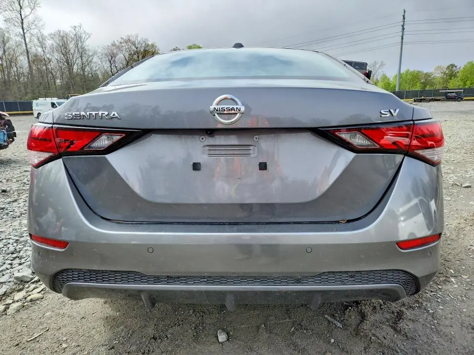 2022 NISSAN SENTRA SV  