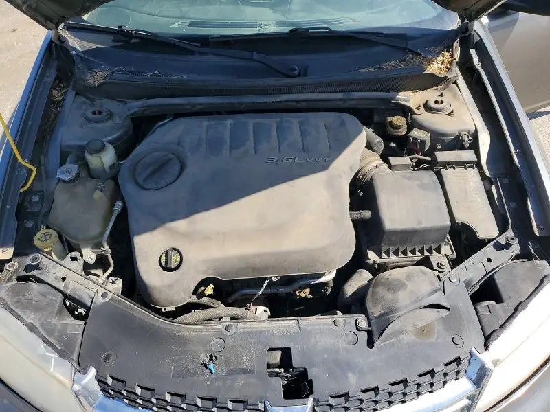 2013 DODGE AVENGER SE  