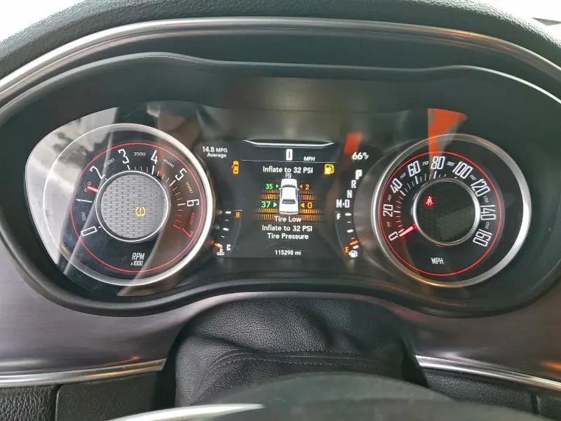 2015 DODGE CHALLENGER SXT  