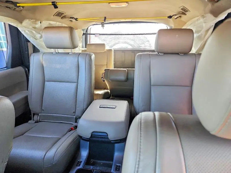 2010 TOYOTA SEQUOIA PLATINUM  