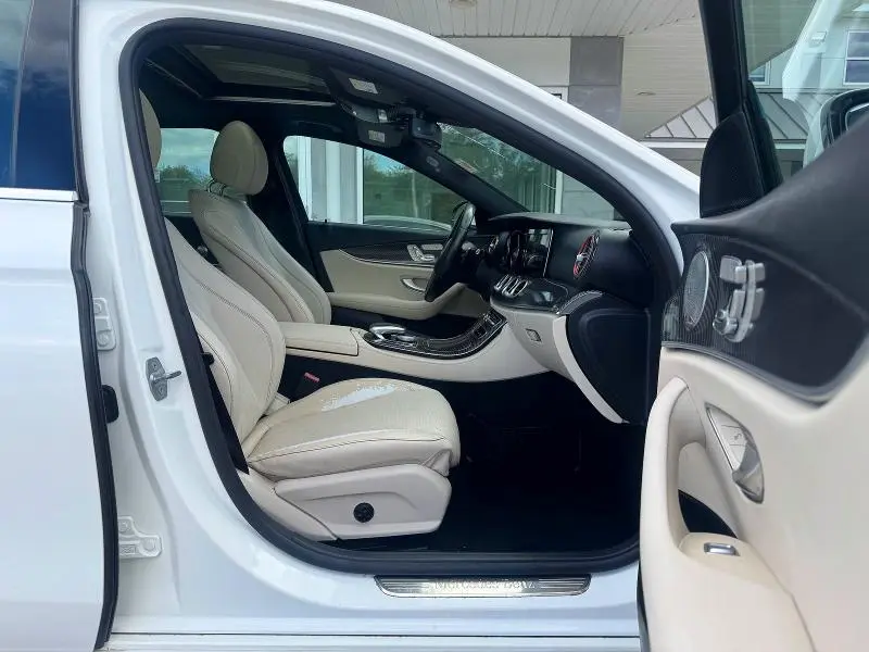 2017 MERCEDES-BENZ E 300  