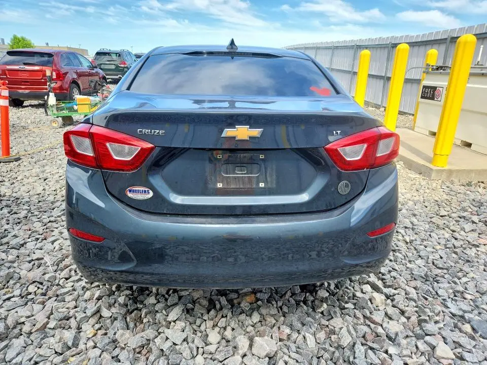 2018 CHEVROLET CRUZE LT  