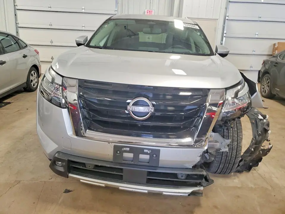 2022 NISSAN PATHFINDER PLATINUM  