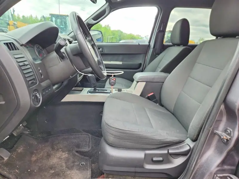 2010 FORD ESCAPE XLT  