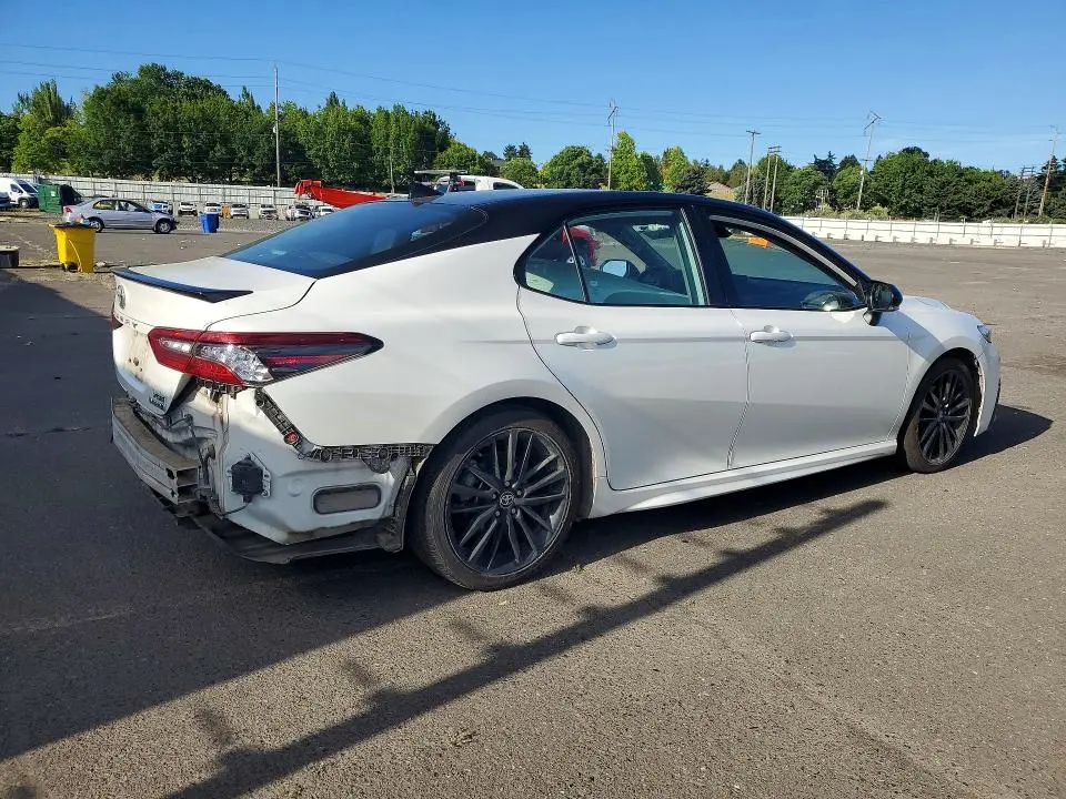 2022 TOYOTA CAMRY XSE  