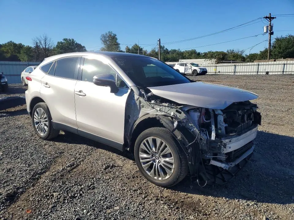 2021 TOYOTA VENZA LIMITED  